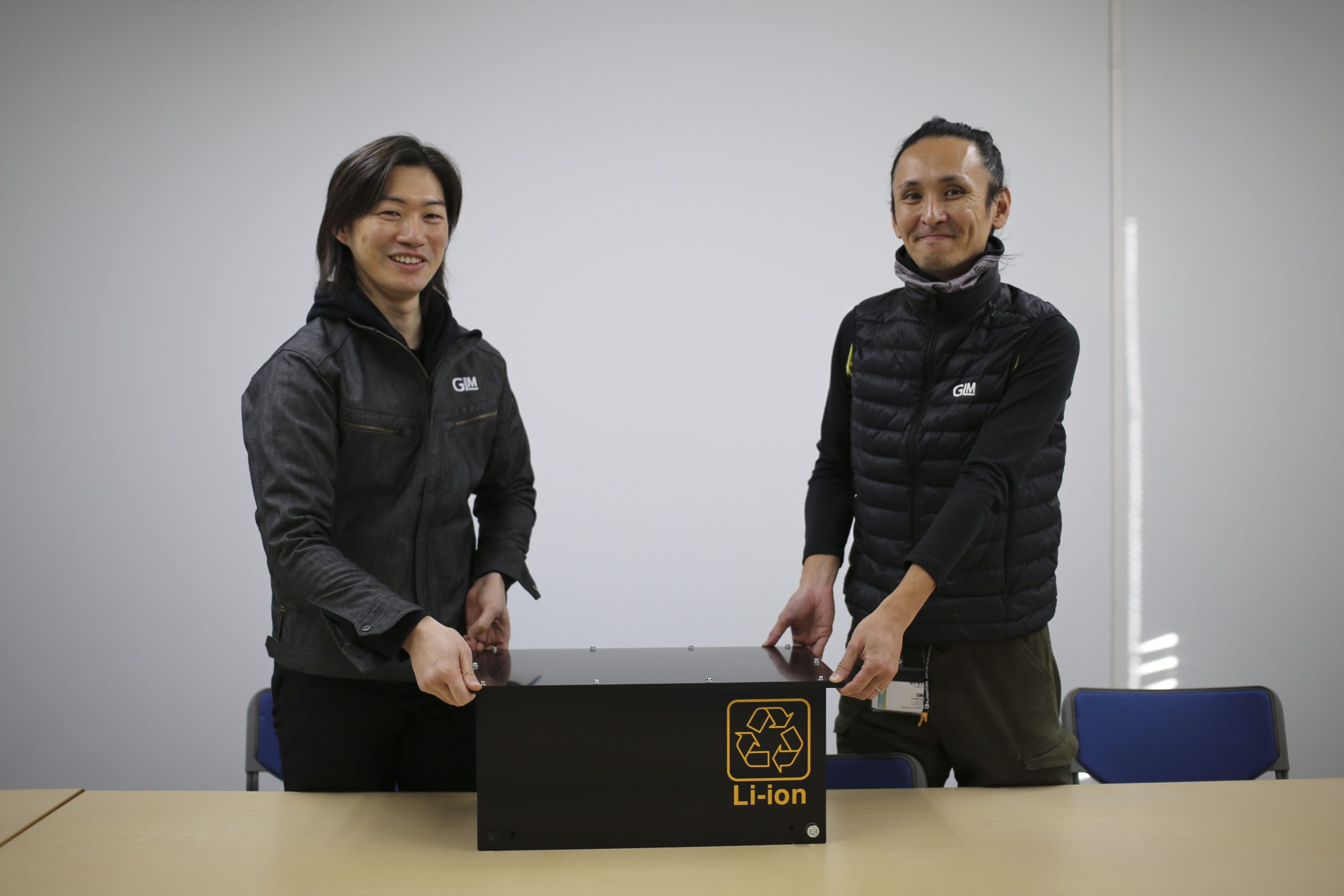 ブラックギャラクシーアメジスト マネーボックス ジオード 浄化 山型 森模様 ブラックギャラクシーアメジスト マネーボックス ジオード 浄化 山型